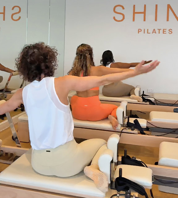 The Difference Between a Pilates Reformer Class and a Traditional Pilates  Class